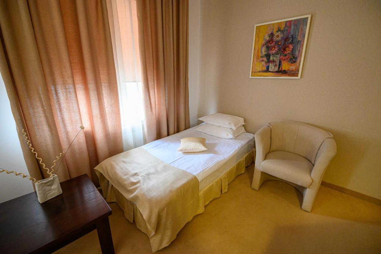 Boutique Hotel L Do Rado Sofia Bagian luar foto
